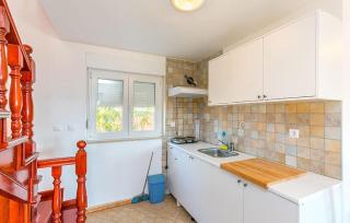 2 Bedroom Lovely Apartment In Medulin - 1