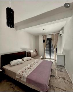 Sarah Apartments - 6