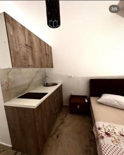 Sarah Apartments - 5