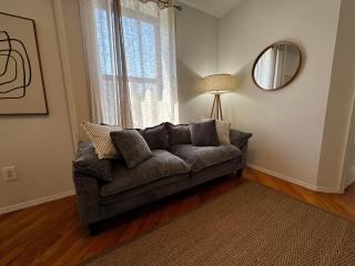 Spacious 3-Bedroom Residence Apartment in Harlem, NYC - 8