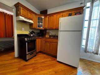 Spacious 3-Bedroom Residence Apartment in Harlem, NYC - 6
