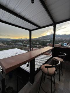 Balcony View Apartments with Fast WiFi near Subway - 4
