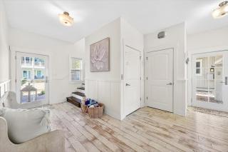 Coastal Hideaway 230 BE - 1