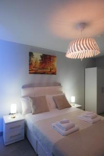 Elegant 2 Bed 2 Bath Apartment, Jewellery Quarter - 6
