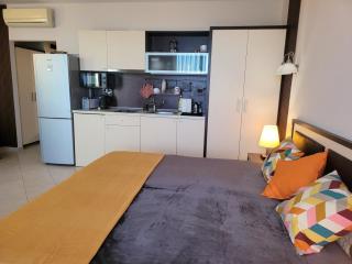 Sea Breeze - First Line Sea View Apartment Golden Sands - 3