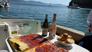 Barco con parking y duchas gratuitas - 8