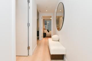 Luxury Apartments in Downtown Manhattan Skyline Views - 9