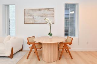 Luxury Apartments in Downtown Manhattan Skyline Views - 7