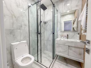 Quiet Oasis near Center Garden Free Parking 3 - 8