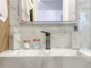 Quiet Oasis near Center Garden Free Parking 3 - 7