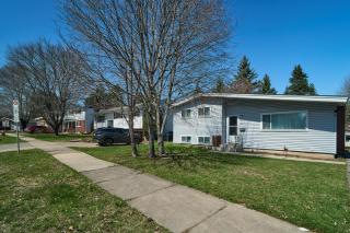 Charming 4-Bedroom Retreat in the Heart of Moncton - 5