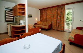 1 Bedroom Beautiful Apartment In Umag - 7