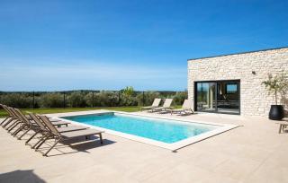 Gorgeous Home In Bale With Sauna - 3