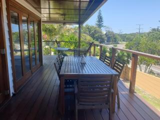 Cosy 3 Bedroom Home Short Stroll To Beach - 1