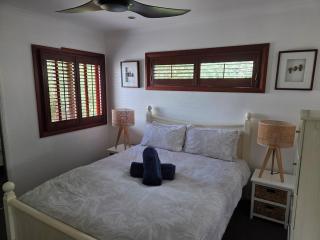 Cosy 3 Bedroom Home Short Stroll To Beach - 2
