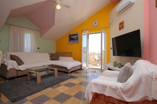 Apartments with parking space Kastel Stari, Kastela - 25141 - 1
