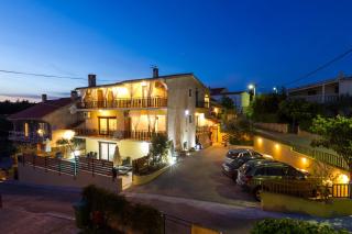 Apartments with swimming pool Zadar - 6128 - 9
