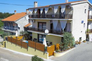 Apartments with swimming pool Zadar - 6128 - 7