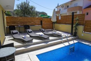 Apartments with swimming pool Zadar - 6128 - 2