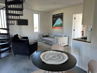 Madison Valley Vista Designer Suite - 6