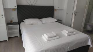 Apartments by the sea Brela, Makarska - 25783 - 5