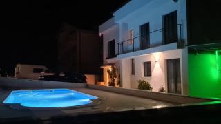 Seaside apartments with a swimming pool Preko, Ugljan - 25492 - 8