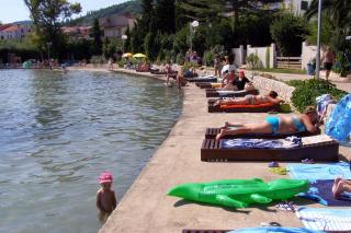 Seaside apartments with a swimming pool Preko, Ugljan - 25492 - 6