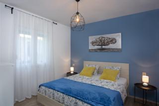 Apartments with parking space Stobrec, Split - 25554 - 2