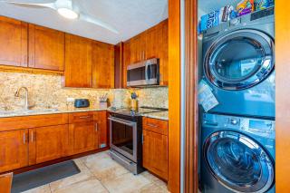 Maui Parkshore #412 Ocean View in the Heart of Kihei, Walk to Kamaole Beach - 2