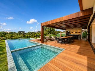 Casa Condomínio Praia Bella- Praia do Forte - 6 Suites - 6