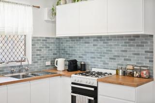 Designer 2BR Apartment Near Scarborough Beach - 6