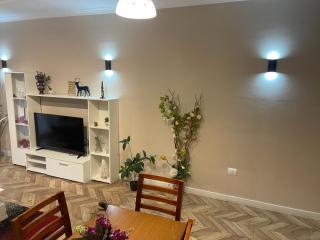 Spacious Modern 2BR Apartment at Artificial Lake Park - 9