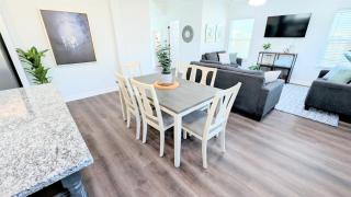 Near Rosenburg & Needville Sleeps 9 Pet Friendly - 2