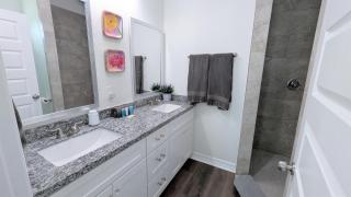 Near Rosenburg & Needville Sleeps 9 Pet Friendly - 1