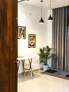 Saya's Abode - Railview Suites - 3