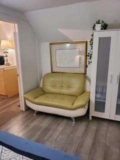 Niagara Falls Core Cozy Stay Near Clifton Hill - 9