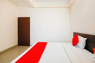 Hotel O Av Residency Near Botanic Garden Of Indian Republic - 9