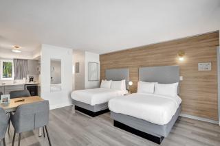Ocean Blvd Two Double Suite with Kitchenette - 1