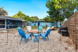 Lil John Coastal Cottage Near Siesta Key Beach - 4