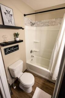 Near St. Francis Med | Easy Access to I-135 W/ W&D - 1