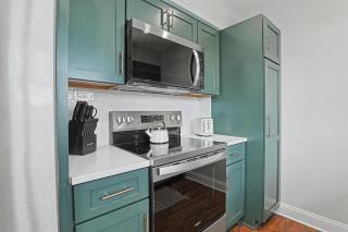 3Bedroom Escape W/ Pool Table + Workout Room - 5