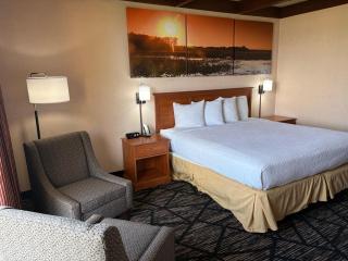 Days Inn by Wyndham Niles - 7