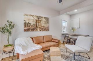 Walk to Wesley! Fully Fenced Lot W Washer & Dryer. - 4