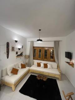Oia seafront house - 2
