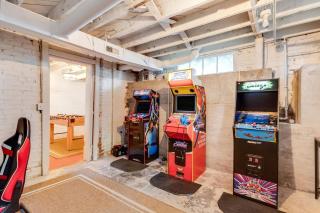 Nearby Wesley | Ping Pong, Foosball, & Games! - 8