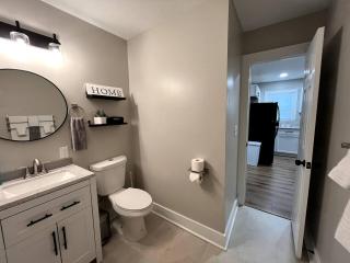 Centrally Located 2 Bedroom Close to Downtown. - 1