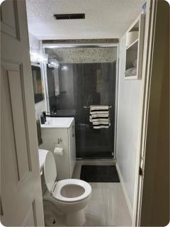 Cozy Room Ensuite Bath & Own Entrance Peaceful Stay - 3