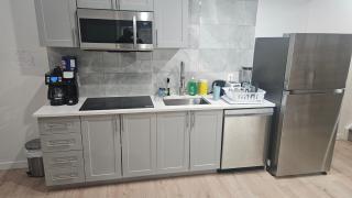 Sparkling 2 Bedroom Basement Suit with a Separate Entrance NW Calgary near airport - 8