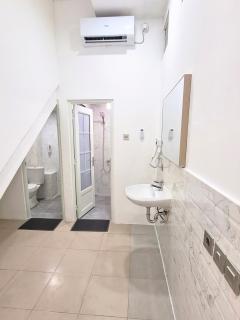 Bo-Box Guesthouse & Female Capsule - Lempuyangan - 5