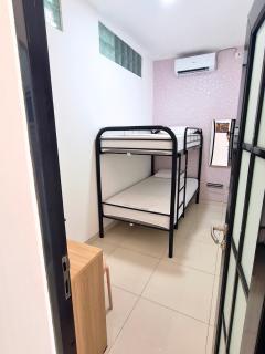 Bo-Box Guesthouse & Female Capsule - Lempuyangan - 6